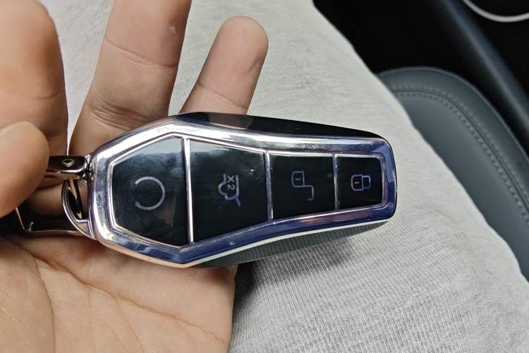 Used BYD Qin PLUS 2025 DM-i Smart Drive 55KM Leading Model
