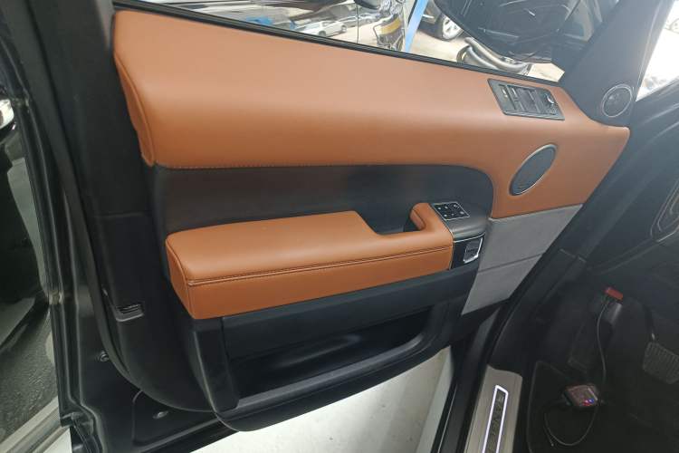 Used Land Rover Range Rover Sport 2014 3.0 SC V6 HSE DYNAMIC
