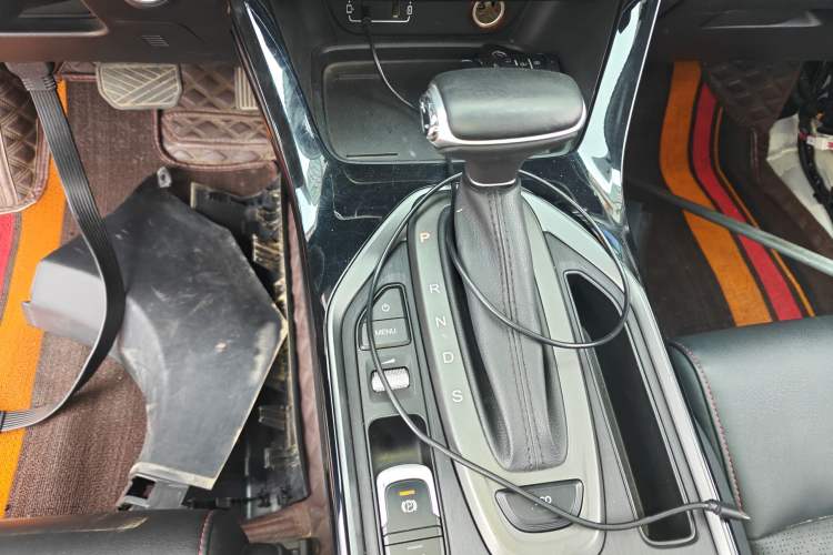 Used GAC Trumpchi GS4 2021 270T Automatic Elite Tech Edition Gear Lever