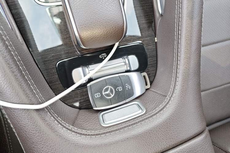 Used Mercedes-Benz GLE 2020 GLE 350 4MATIC Fashion Model Interior 1