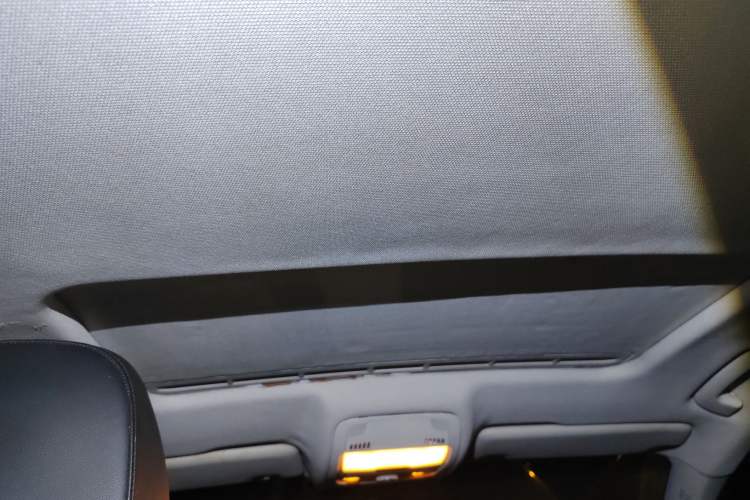 Used Audi A4L 2012 2.0 TFSI automatic Comfort trim level