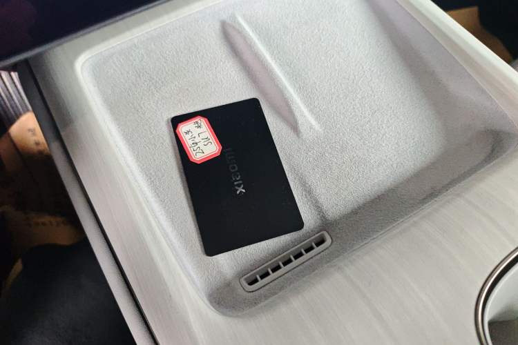 Used Xiaomi Auto SU7 2024 Four-Wheel Drive Ultra-Long Range Advanced Intelligent Driving Max Edition
