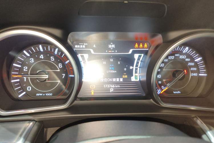 Used Jeep Grand Commander 2018 2.0T Four-Wheel Drive Smart Enjoyment Version China V Emission Standard