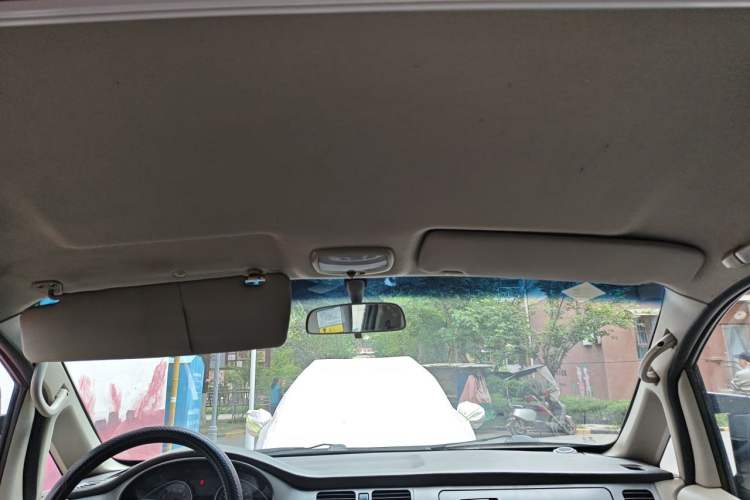 Used JAC Group Refine 2011 2.4L Colorful Journey Gasoline Standard Edition HFC4GA1-C
