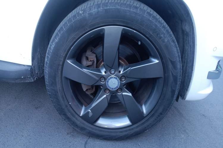 Used Mercedes-Benz GLK-Class 2013 GLK 300 4MATIC Dynamic Sunroof Model