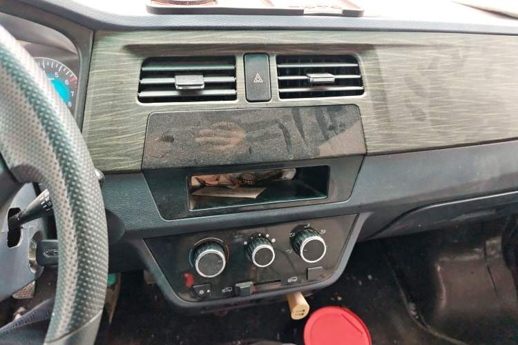 Used Jinbei Hiace X30 2021 1.5L Wealthy Edition Bus China VI Standard SWC15M