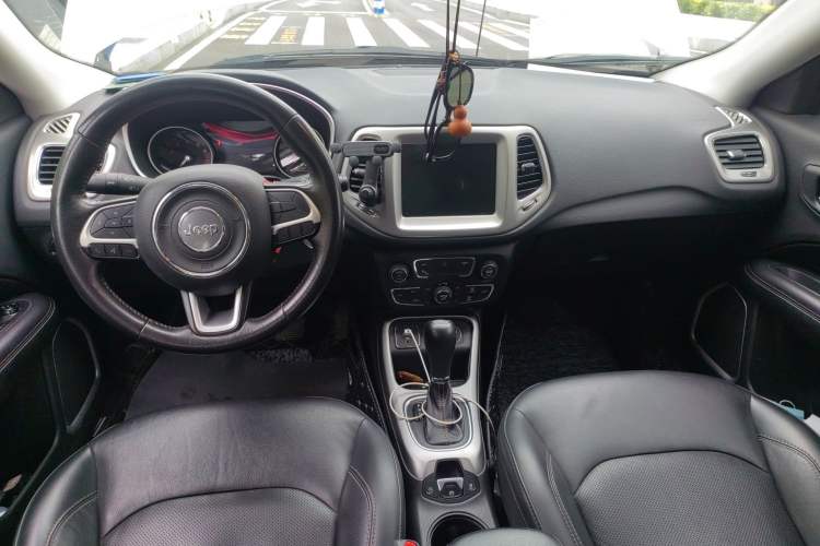 Used Jeep Compass 2017 200T Automatic Family Edition