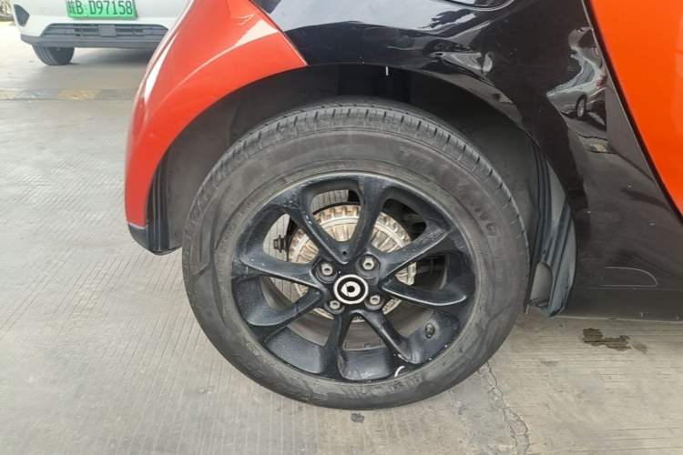 Used smart fortwo 2015 1.0L 52 kW hardtop Dynamic version

