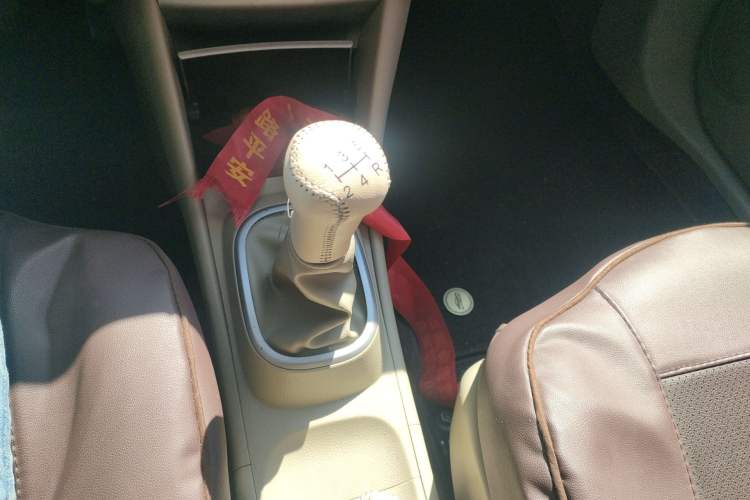 Used Nissan Sylphy 2012 Classic 1.6XE Manual Comfort Edition Gear Lever