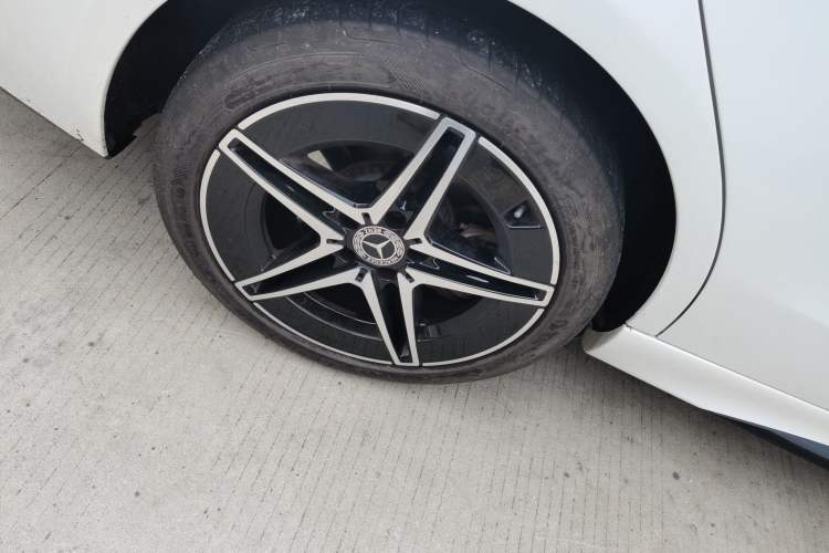 Used Mercedes-Benz C-Class 2023 Second Facelift C 260 L Starry Night Sports Edition
