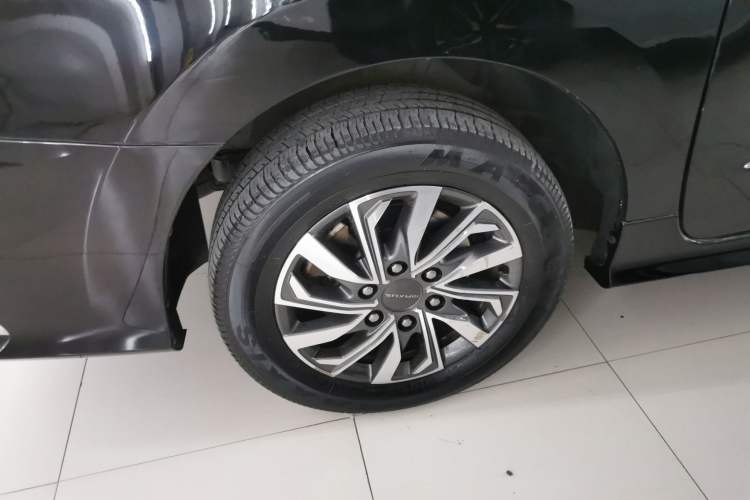 Used SAIC MAXUS G20 2021 PLUS 2.0T Gasoline Automatic Luxury Edition