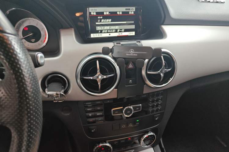 Used Mercedes-Benz GLK-Class 2015 GLK 260 4MATIC Fashion Edition Ultimate Version
