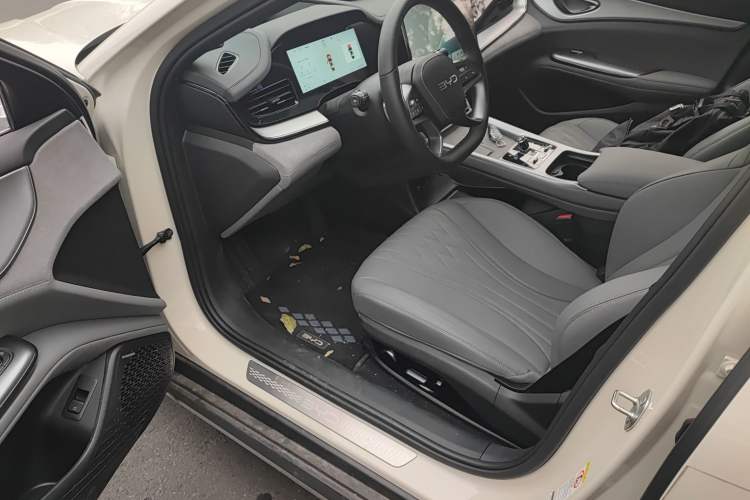 Used BYD Seal 07 DM-i 2025 Intelligent Driving Version DM-i 1.5T 125 km Range Flagship Edition