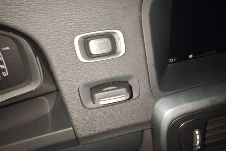 Used Volvo V60 2017 T4 Smart Edition China V Standard Vehicle Key