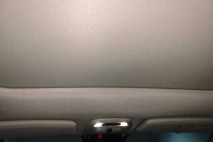 Used Volvo V40 2016 T4 Smart Luxury Edition
