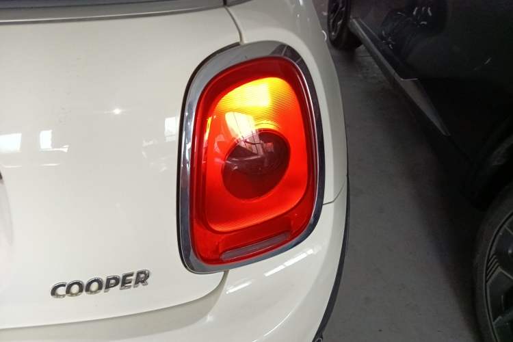 Used MINI 2016 1.5T COOPER Right Rear Taillight