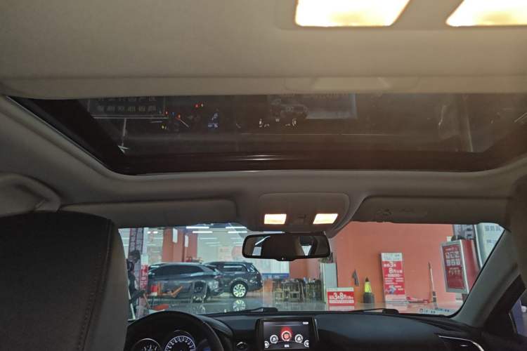 Used Mazda Atenza 2017 2.0L Blue Sky Luxury Edition