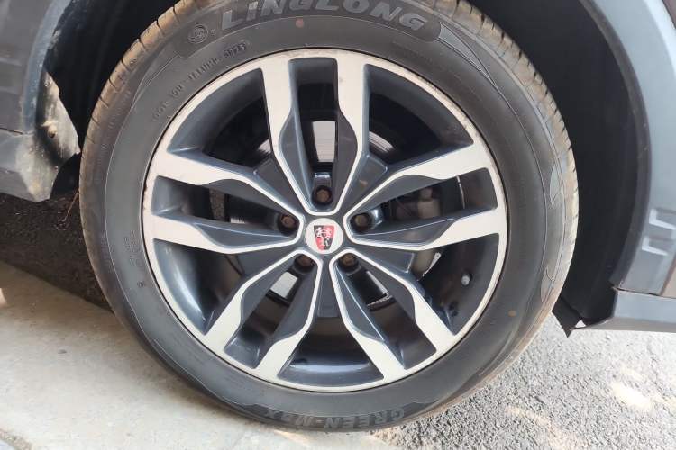 Used Roewe RX5 2016 30T Two-Wheel Drive Automatic Internet Smart Edition
