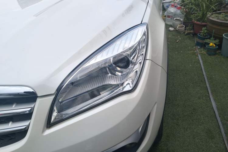 Used CHANGAN CS35 2015 1.6L Automatic Luxury Model China IV Standard
