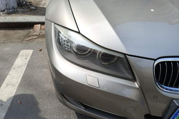 Used BMW 3 Series 2010 320i Luxury Model Right Front Headlight