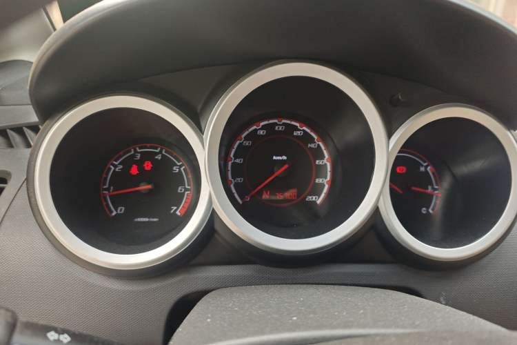 Used Changan CX20 2014 1.4L IMT Sunroof Navigation Version China V Standard
