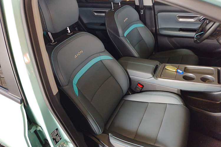 Used AION Y 2023 Plus 510 Smart Edition Right Front Seat