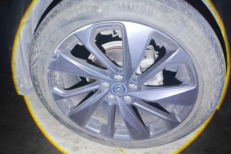 Used CHANGAN UNI-T 2020 1.5T Flagship Version Right Front Wheel Hub