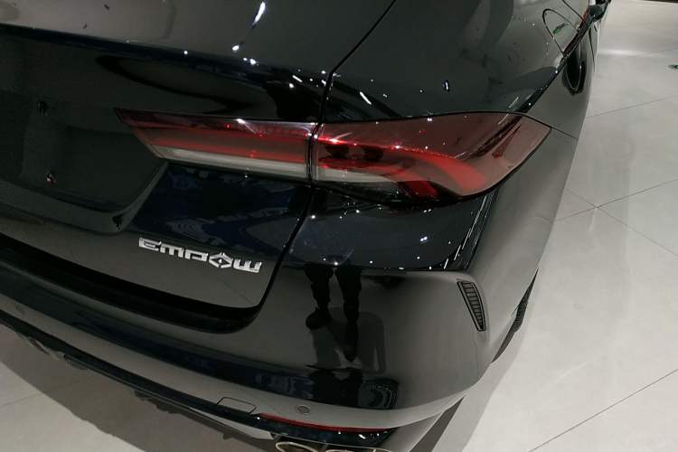 Used GAC Trumpchi EMPOW 2021 270T DCT J15 Version Right Rear Taillight