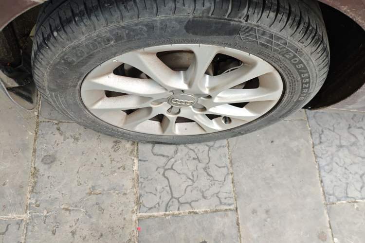 Used Audi A3 2016 Sportback 35 TFSI Ambition Edition Right Rear Wheel Hub