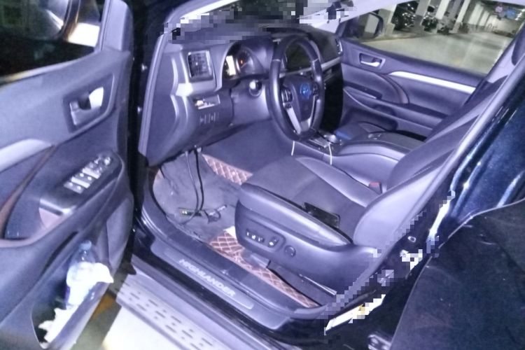 Used Toyota Highlander 2017 2.0T Four-Wheel Drive Luxury Edition 7 Seats Driver Seat