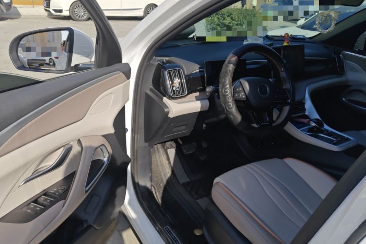 Used BYD Song Pro New Energy 2024 HONOR Edition DM-i 71KM Navigation Model Driver Seat