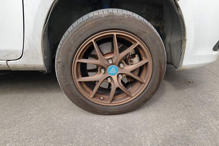 Used BYD e5 2018 450 Smart Connect Enjoyment Version
