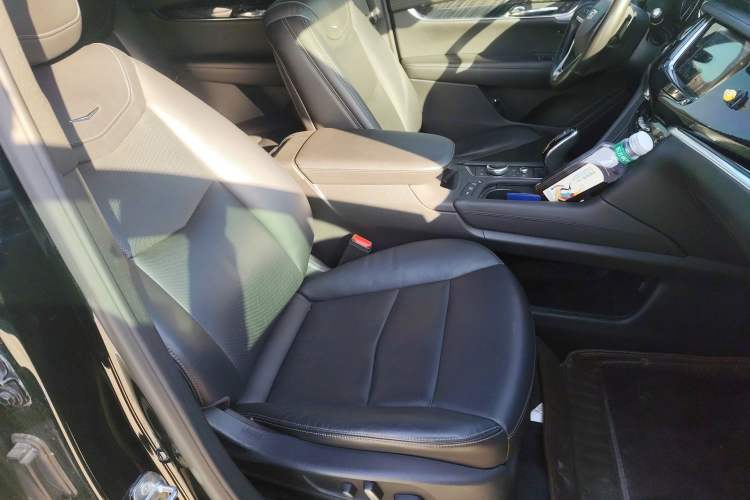 Used Cadillac XT6 2022 2.0T Six-Seater Four-Wheel Drive Luxury Version