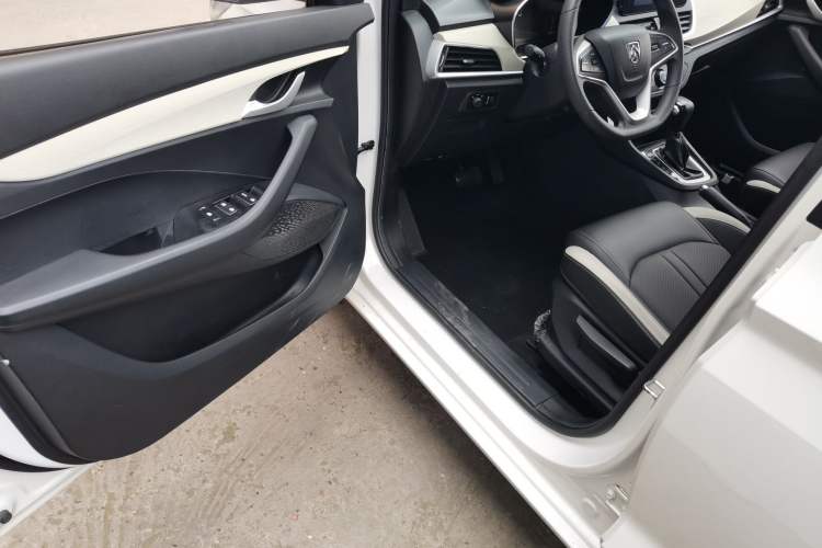 Used Baojun 360 2019 1.5L CVT Elite Version China VI
