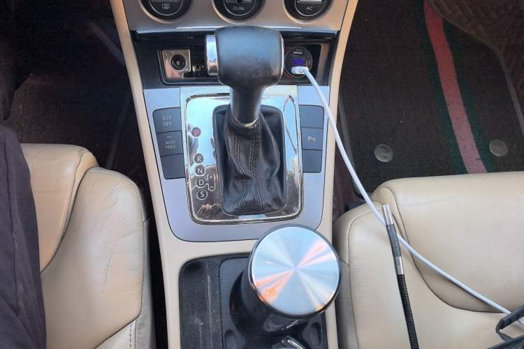 Used Volkswagen Magotan 2007 1.8 TSI Automatic Luxury Model Gear Lever