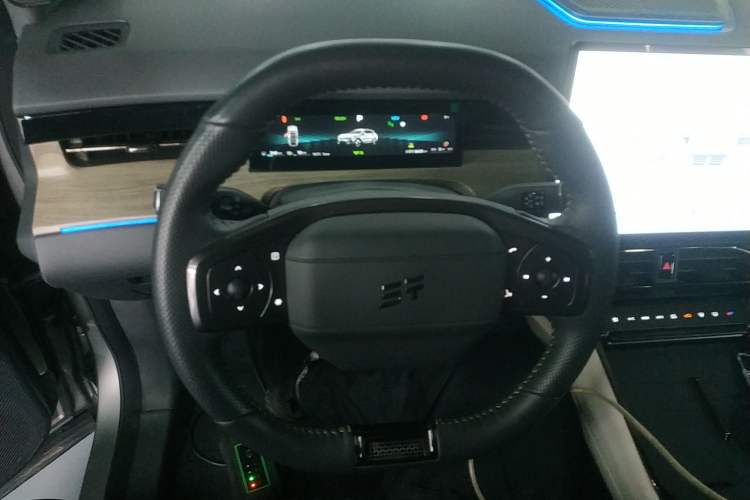 Used JETOUR Shanhai L6 2024 1.5TD DHT ULTRA
