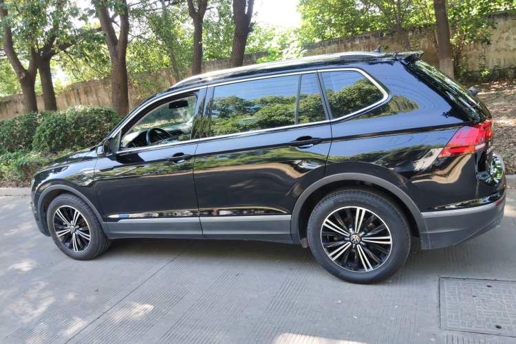 Used Volkswagen Tiguan L 2021 330TSI Automatic Two-Wheel Drive Smart Edition