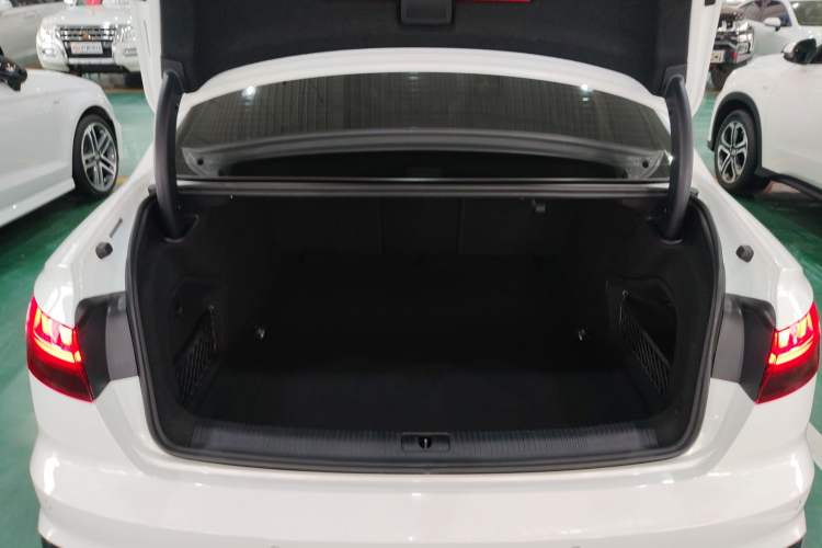 Used Audi A4L 2020 40 TFSI Luxury Dynamic Model
