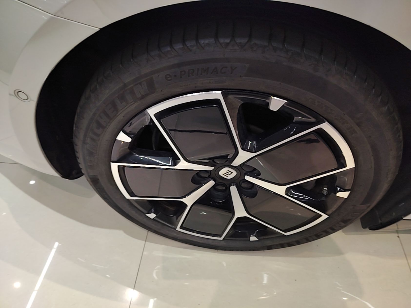 Xiaomi Auto SU7 2024 Rear-Drive Long-Range Intelligent Driving Version — снимка 11