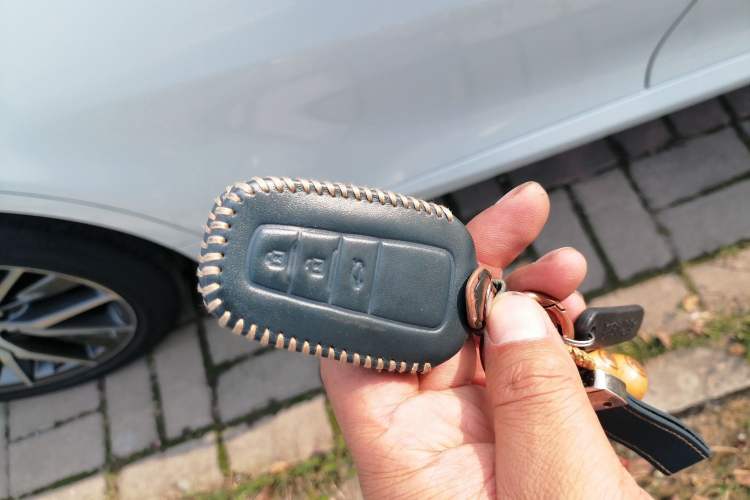 Used Toyota Camry 2021 2.5G Luxury Edition
