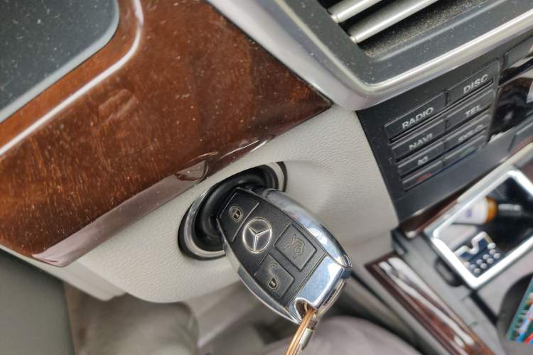 Used Mercedes-Benz E-Class 2013 E 260 L CGI Elegant Model