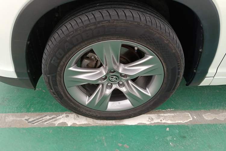 Used Toyota Highlander 2018 2.0T Four-Wheel Drive Prestige Version 7 Seats China VI Standard