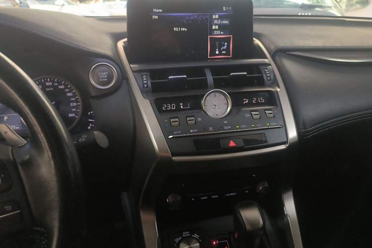 Used Lexus NX 2018 200 Front-Wheel-Drive Xingxing Edition China VI Standard Audio And AC Panel