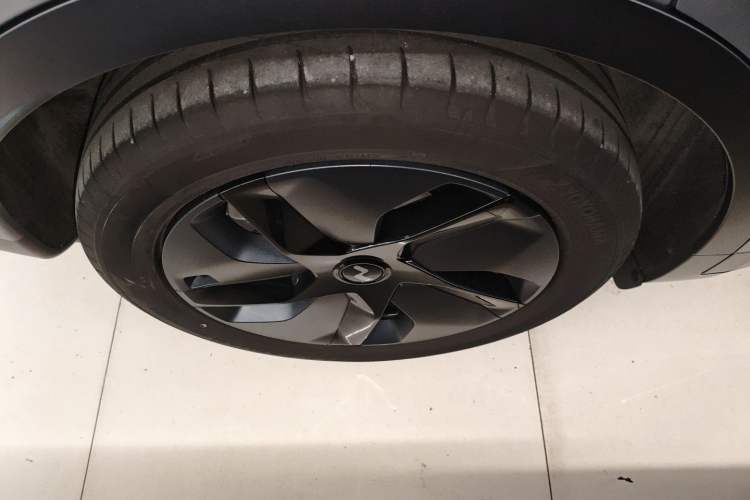 Used ONVO L60 2024 60 kWh Rear-Drive Version Exterior 2