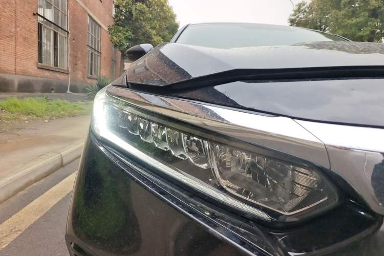 Used Honda Accord 2018 260TURBO Elite Edition China V Right Front Headlight