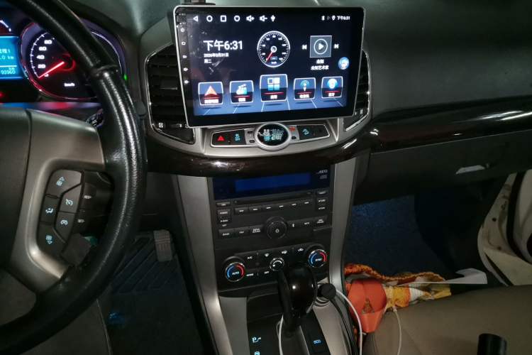 Used Chevrolet Captiva 2015 2.4L 4x4 Flagship Edition 7-Seater