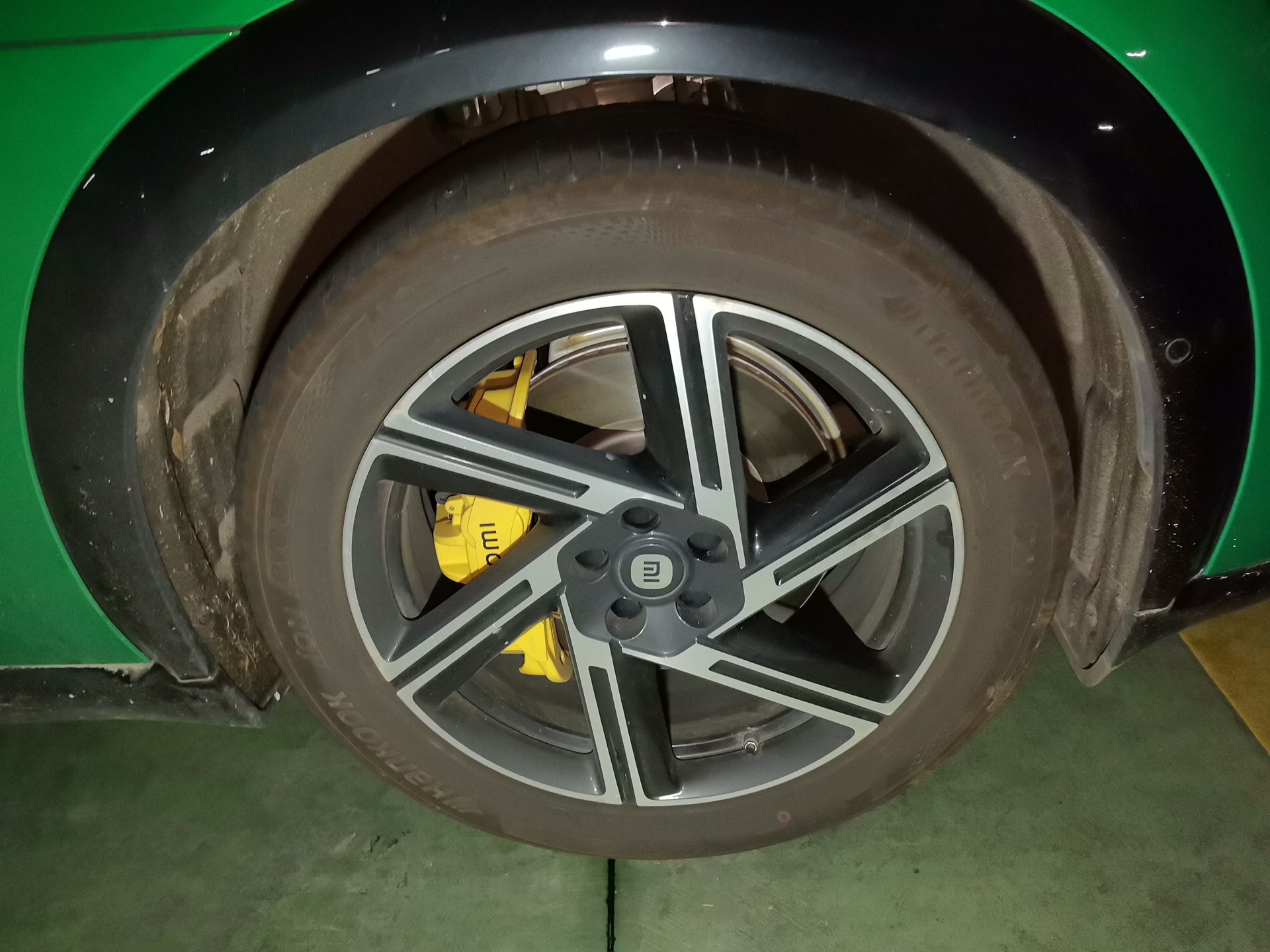 Xiaomi Auto YU7 2025 Ultra-Long Range All-Wheel Drive Pro Version — снимка 8