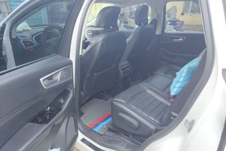 Used Ford Edge 2018 EcoBoost 245 Two-Wheel-Drive Platinum Edition 7-Seater China VI Standard