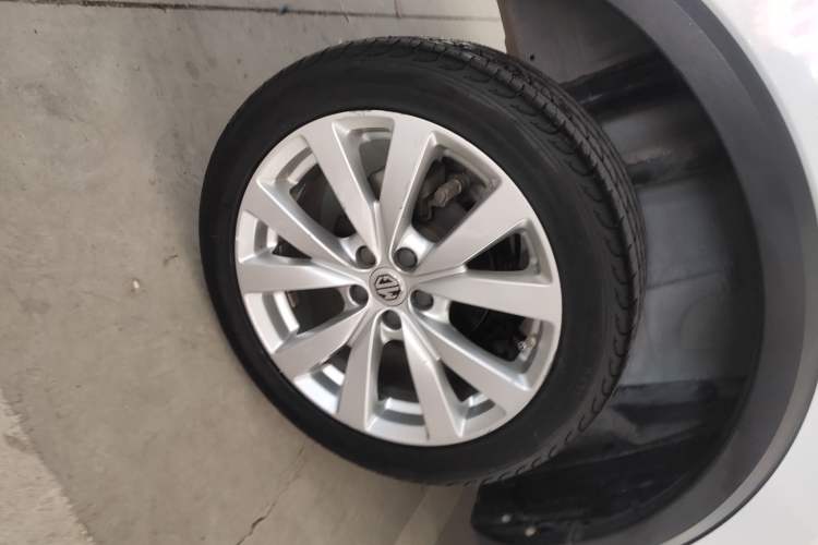 Used MG ZS 2017 1.5L Automatic Elite Edition Right Rear Wheel Hub