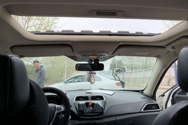 Used Ford Escort 2015 1.5L Automatic Fashion Model Headliner